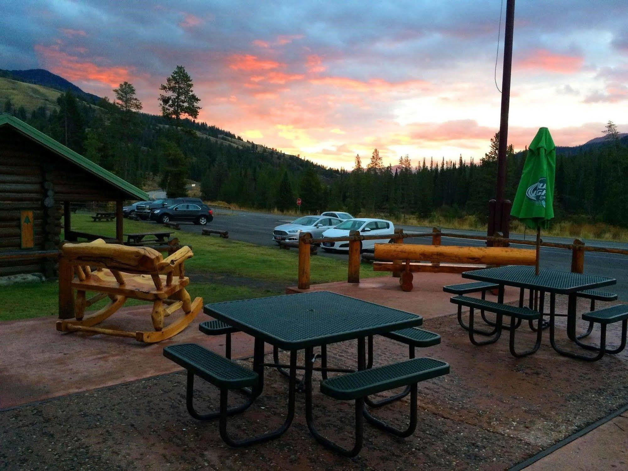 Pahaska Tepee Resort Cody Buitenkant foto